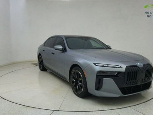 Used 2023 BMW 760i xDrive w/ Executive Package AWD/4WD image 63