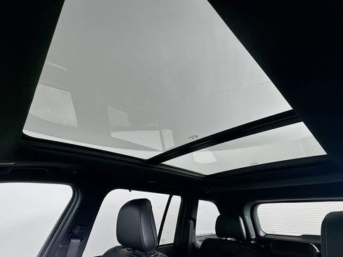 New 2025 Jeep Grand Cherokee Limited image 23