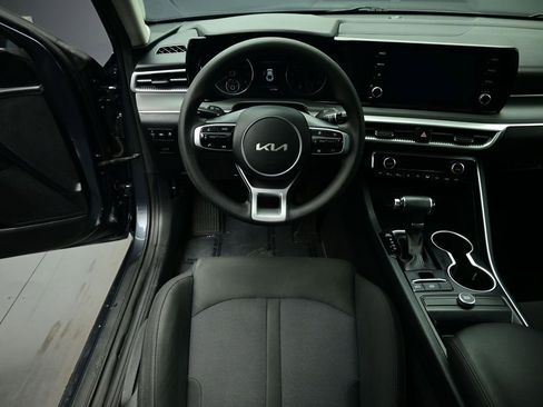 Used 2023 Kia K5 LXS image 2