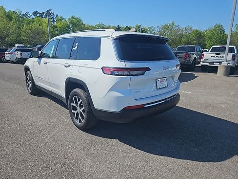 Used 2024 Jeep Grand Cherokee L Limited w/ Luxury Tech Group II image 5