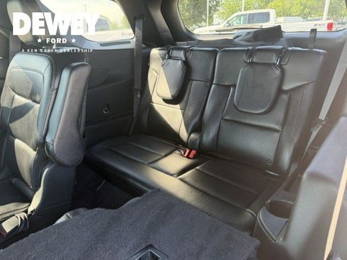 Used 2020 Ford Explorer XLT w/ Equipment Group 202A AWD/4WD image 31