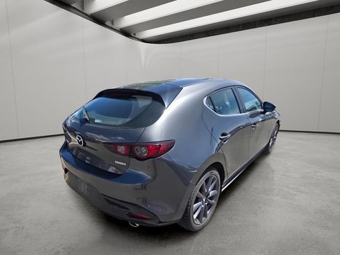 Used 2021 MAZDA MAZDA3 s FWD image 10