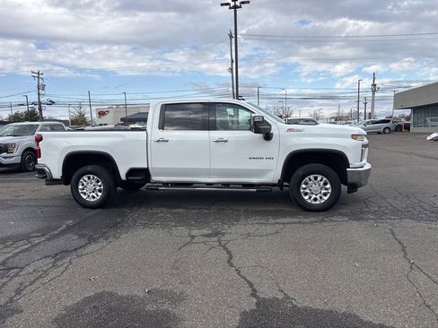 Used 2021 Chevrolet Silverado 3500 LTZ w/ LTZ Convenience Package image 6