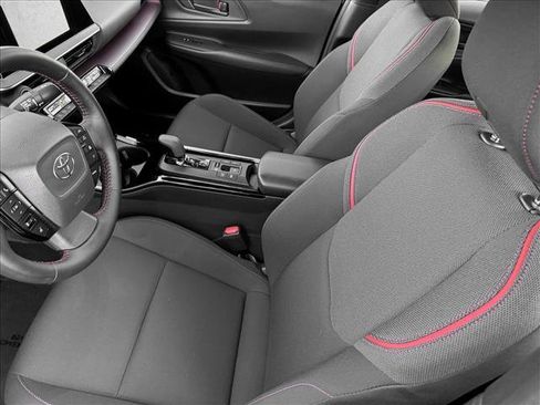 Used 2026 Toyota Prius Plug-In Hybrid FWD image 10