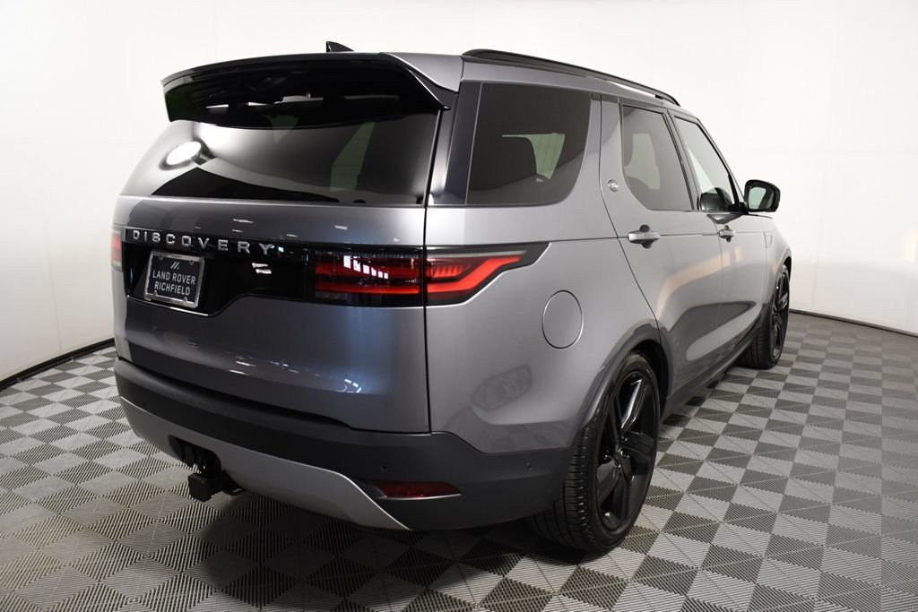 Certified 2025 Land Rover Discovery S AWD/4WD image 6