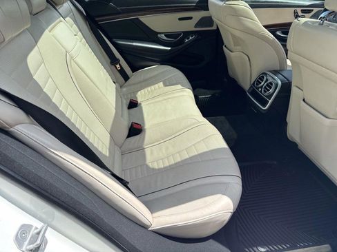 Used 2017 Mercedes-Benz S 550 Sedan image 33