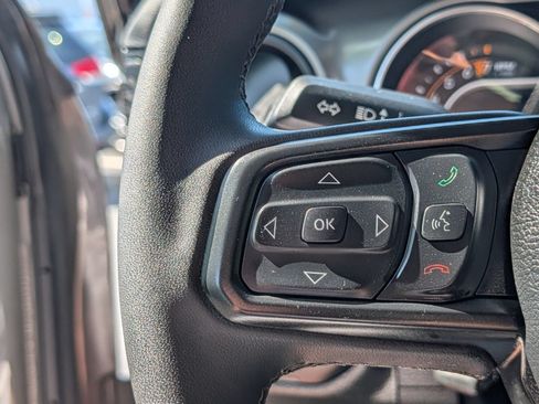 Used 2023 Jeep Gladiator Sport AWD/4WD image 34