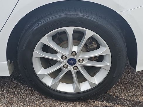 Used 2020 Ford Fusion SE FWD image 33