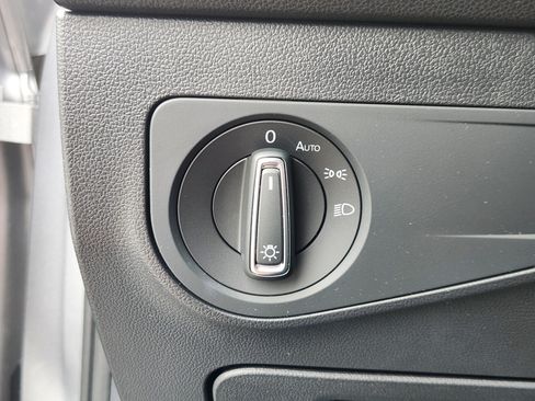 Certified 2024 Volkswagen Tiguan SE AWD/4WD image 25