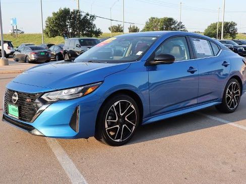 Certified 2024 Nissan Sentra SR w/ SR Premium Package image 3