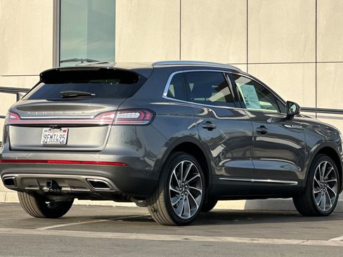 Used 2022 Lincoln Nautilus Reserve w/ Equipment Group 202A image 3