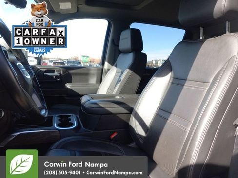 Used 2022 GMC Sierra 3500 Denali w/ Denali Ultimate Package image 24