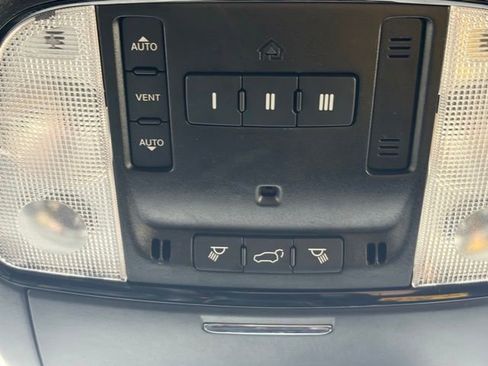 Used 2025 Dodge Durango GT AWD/4WD image 30
