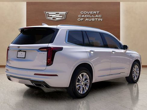 Used 2025 Cadillac XT6 Luxury FWD image 4