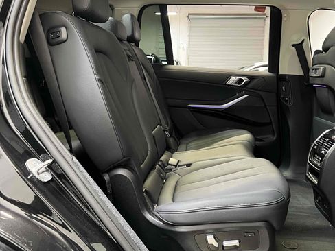 Used 2022 BMW X7 xDrive40i w/ Premium Package image 29