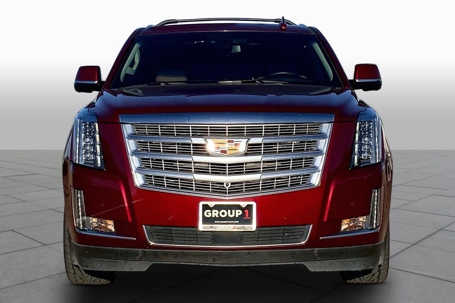 Used 2018 Cadillac Escalade ESV Premium Luxury w/ LPO, Radiant Package AWD/4WD image 3