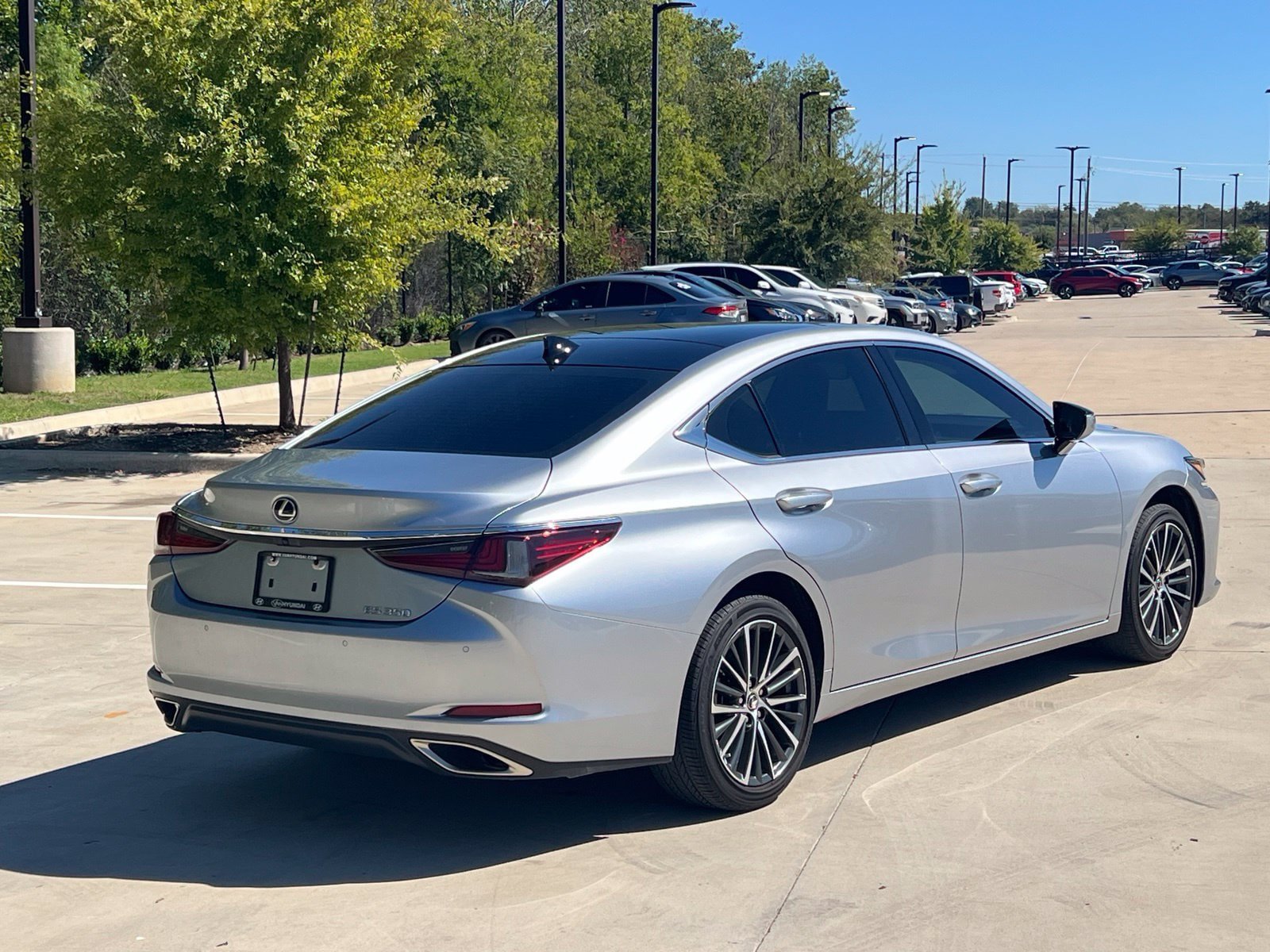 Used 2022 Lexus ES 350 w/ Premium Package FWD image 11