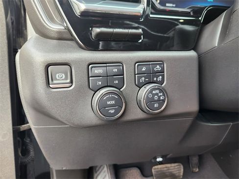 Used 2023 Chevrolet Silverado 1500 High Country w/ Technology Package image 7