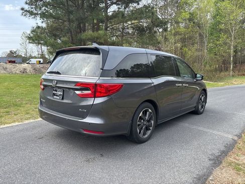 Used 2022 Honda Odyssey Elite image 5