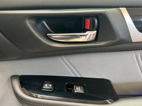 Used 2017 Subaru Legacy 2.5i Sport AWD/4WD image 19