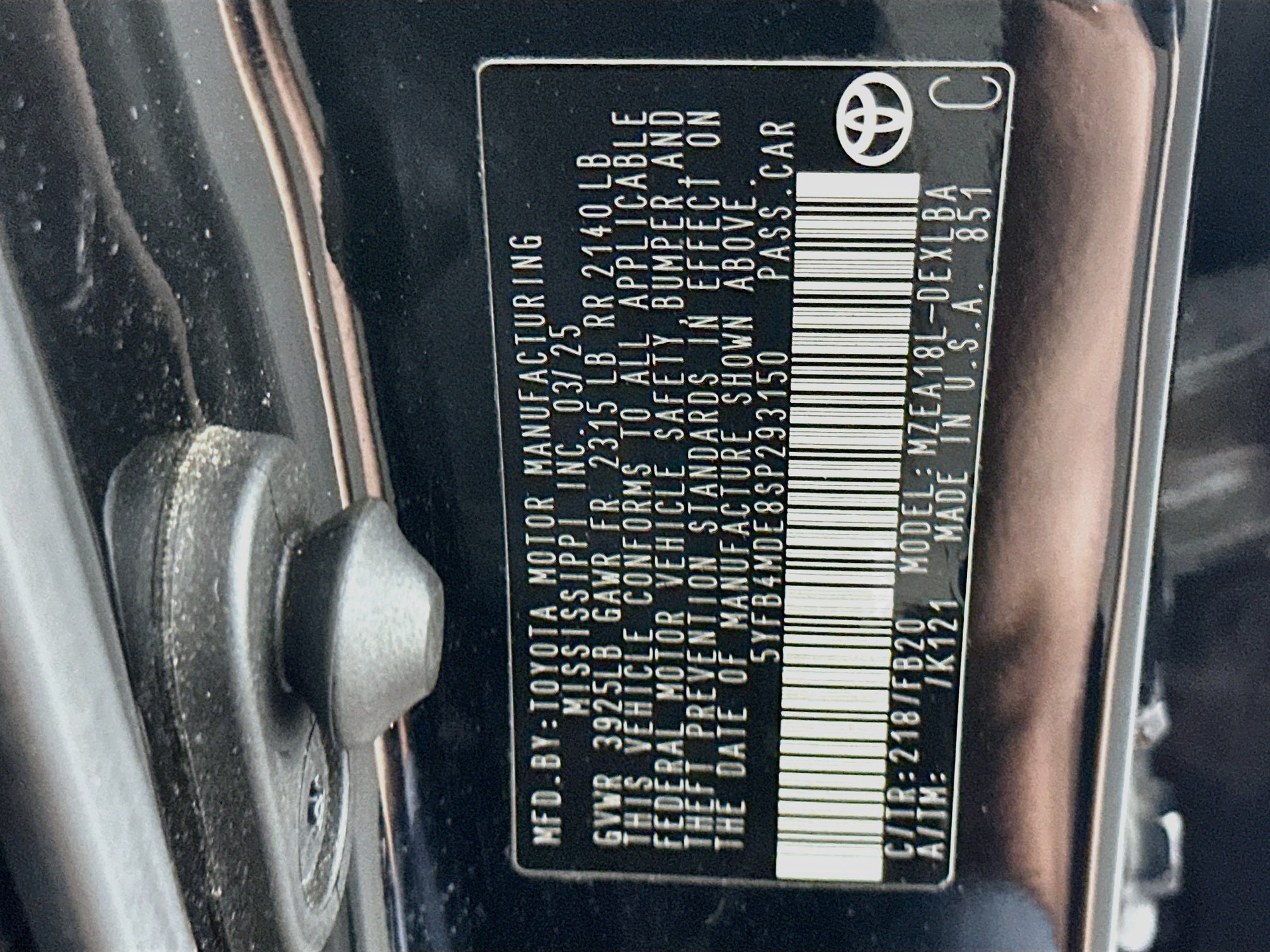 Used 2025 Toyota Corolla LE FWD image 12