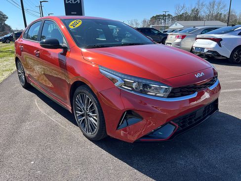 Used 2023 Kia Forte GT-Line w/ GT-Line Premium Package image 9