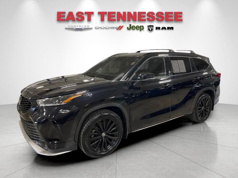 Used 2023 Toyota Highlander XSE FWD image 7