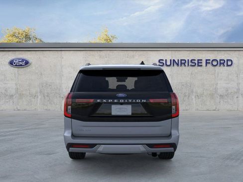 New 2026 Ford Expedition Platinum w/ Driver's Package image 5