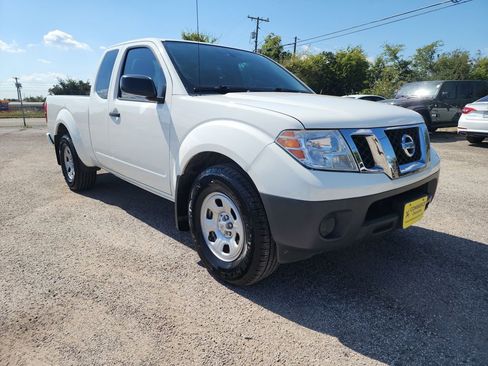 Used 2021 Nissan Frontier S image 1