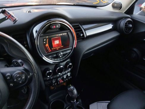 Used 2019 MINI Cooper S w/ Premium Package image 5