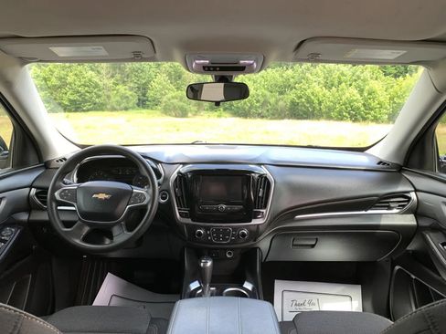Used 2020 Chevrolet Traverse LS FWD image 11