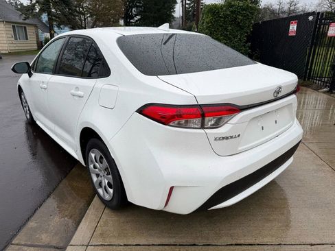 Used 2021 Toyota Corolla LE w/ Carpet Mat Package (TMS) image 6