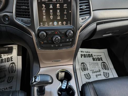 Used 2015 Jeep Grand Cherokee Limited w/ Luxury Group II AWD/4WD image 14