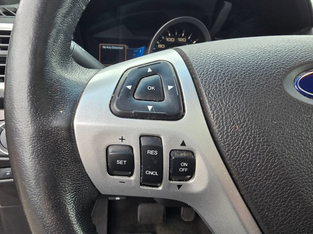 Used 2015 Ford Explorer Limited w/ Equipment Group 301A AWD/4WD image 30