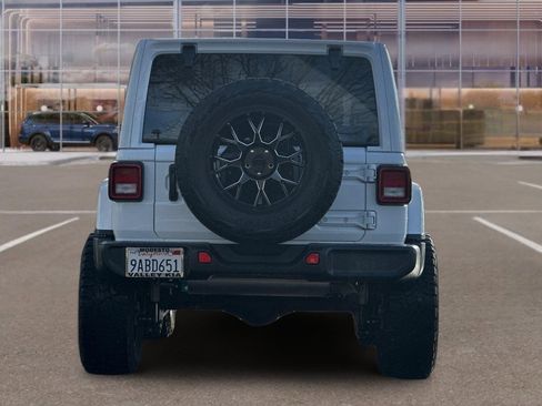 Used 2022 Jeep Wrangler Unlimited Sahara image 5