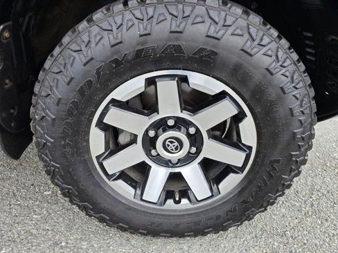 Used 2020 Toyota 4Runner TRD Off-Road Premium w/ Moonroof Package image 10