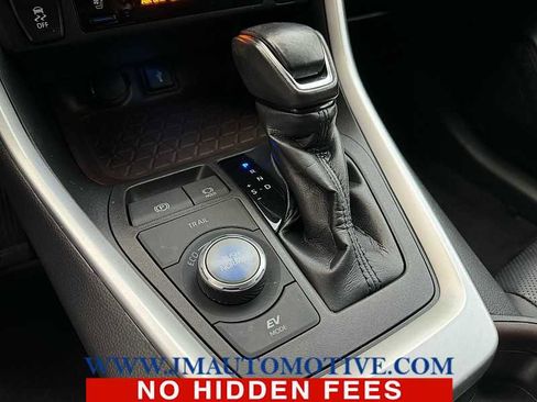 Used 2021 Toyota RAV4 Limited image 34