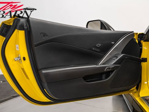 Used 2015 Chevrolet Corvette Z06 w/ 2LZ Preferred Equipment Group image 27