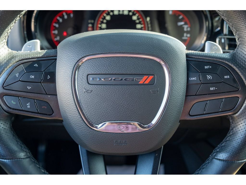 Used 2025 Dodge Durango GT RWD image 17
