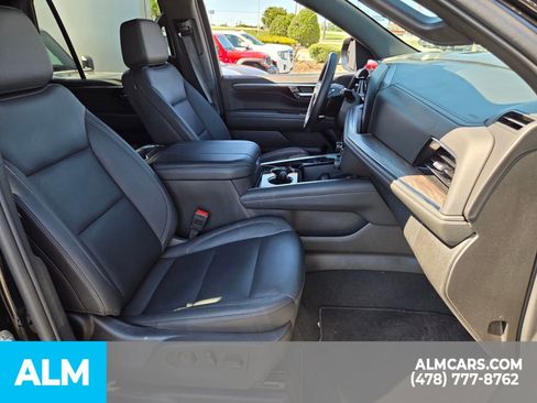 Used 2025 Chevrolet Tahoe LT AWD/4WD image 18