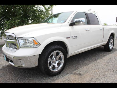 Used 2016 RAM 1500 Laramie w/ Convenience Group AWD/4WD image 1