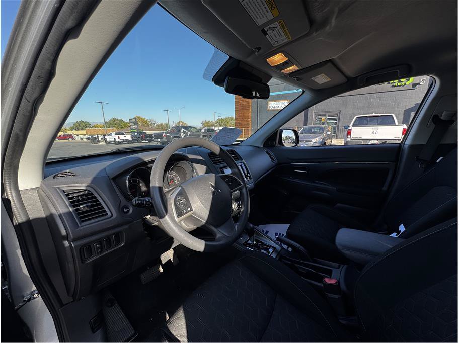 Used 2024 Mitsubishi Outlander Sport ES AWD/4WD image 4