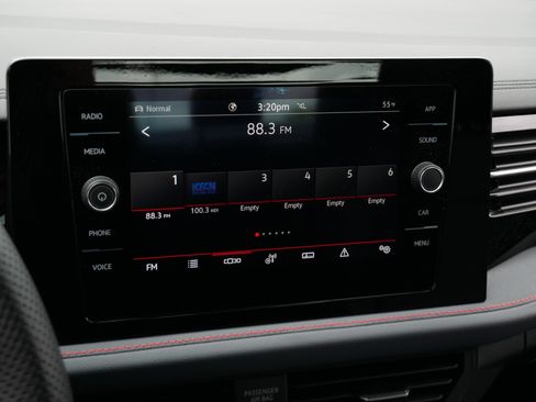 Used 2025 Volkswagen Jetta GLI Autobahn FWD image 21
