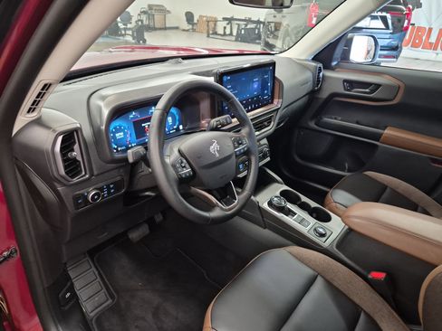Certified 2025 Ford Bronco Sport Outer Banks w/ Outer Banks Tech Package+ AWD/4WD image 13