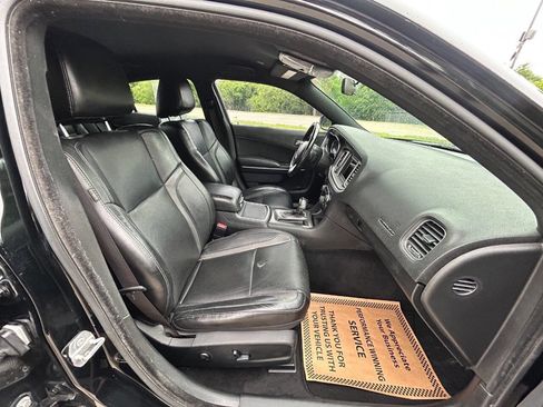 Used 2019 Dodge Charger SXT w/ Leather Interior Group RWD image 15