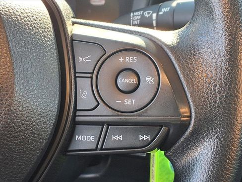 Used 2022 Toyota Corolla LE image 16