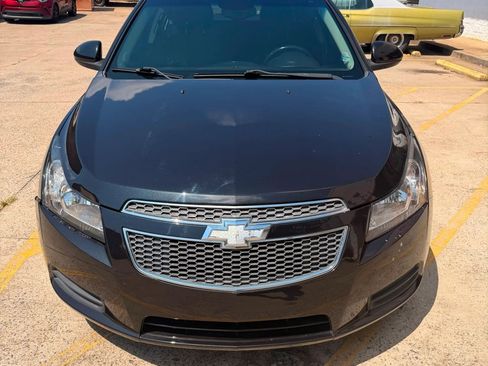 Used 2013 Chevrolet Cruze LT FWD image 1