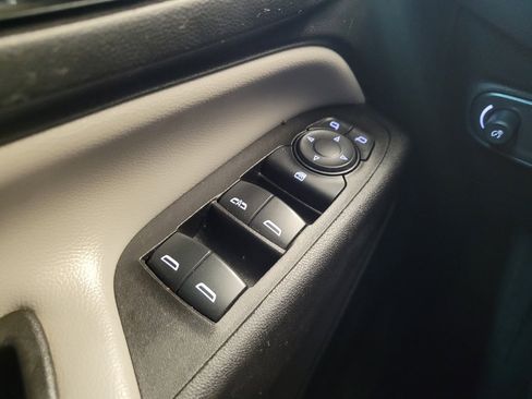 Used 2024 Chevrolet Equinox LS image 27