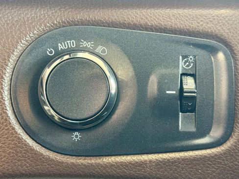 Used 2014 Cadillac SRX Luxury w/ Driver Awareness Package image 20