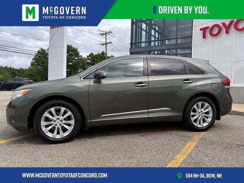 Used 2014 Toyota Venza XLE AWD/4WD image 2